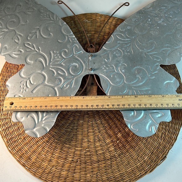 Beautiful Colorful Farmhouse Metal Butterfly Decor - Picture 10 of 10